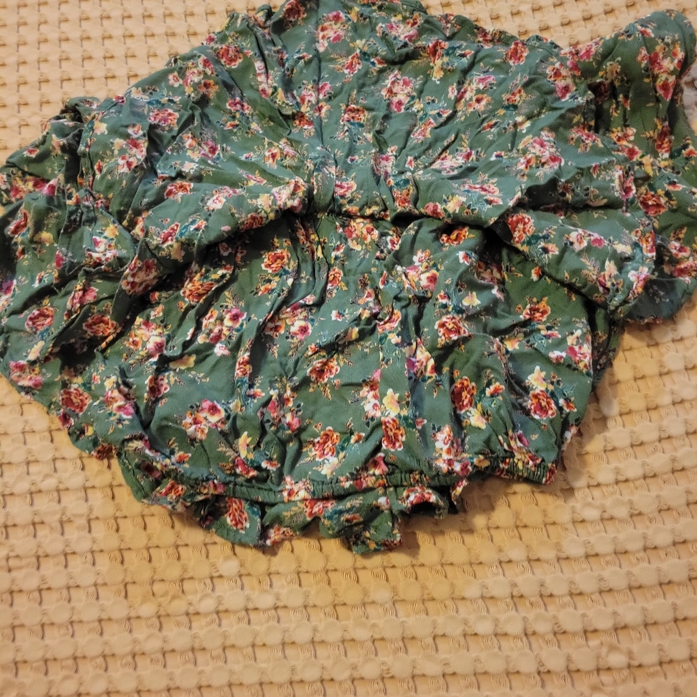 Floral Top - Picture 3 of 4